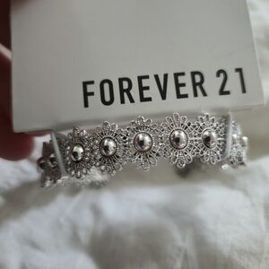 Forever 21 Silver Floral Cuff Bracelet – Adjustable Fit